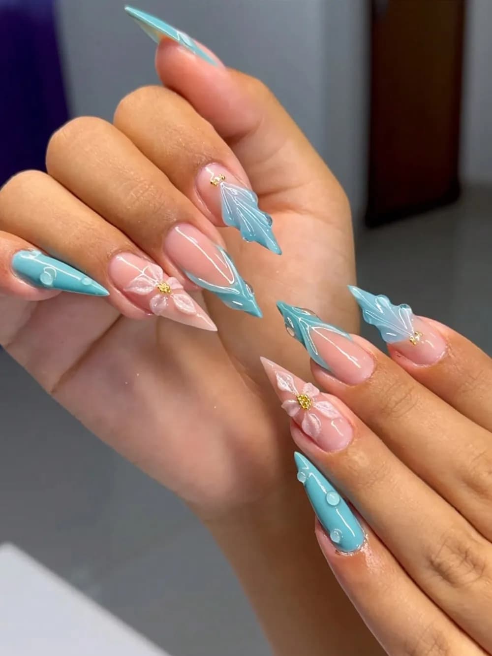 Ocean-Themed & 3D Sculpted Press-On Nails · Long Pointed · 24 pcs — photo 1 of 2